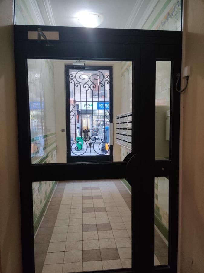 Appartamento Charmant Studio Fonctionnel Parigi Esterno foto